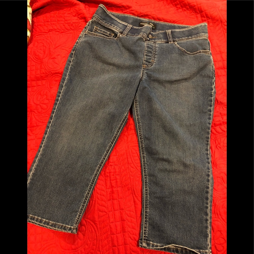 Riders by Lee mid rise Capri